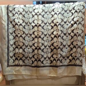 RARE VINTAGE COACH EXTRA LARGE SILK SCARF 40X40 IN